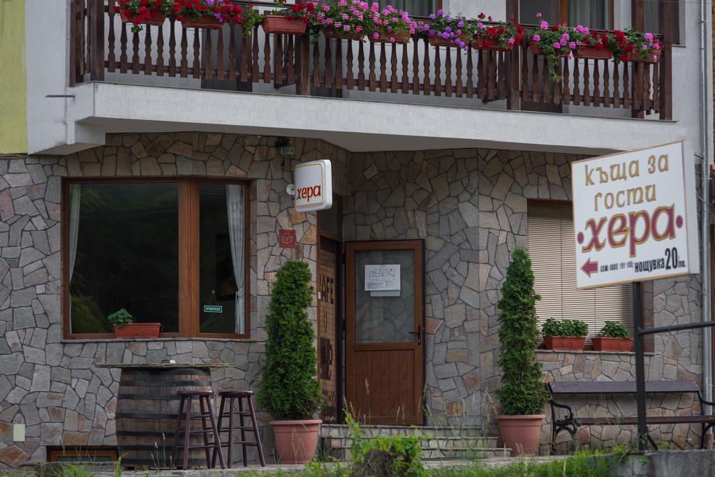 Hera Guest House Chiflik Esterno foto