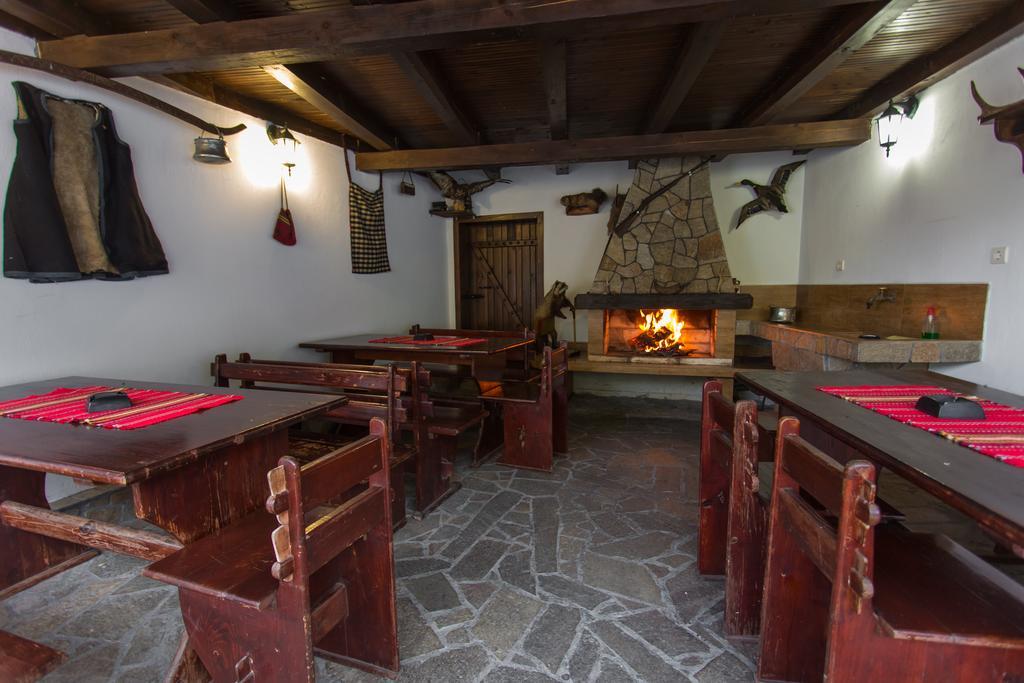 Hera Guest House Chiflik Esterno foto