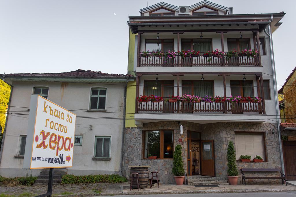 Hera Guest House Chiflik Esterno foto