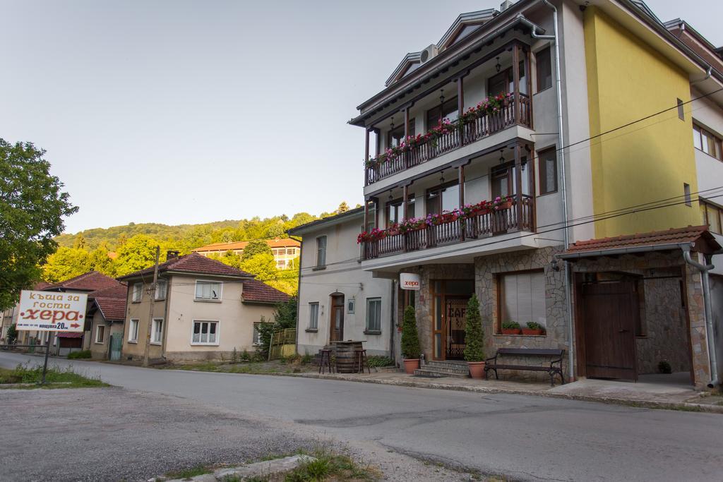 Hera Guest House Chiflik Esterno foto