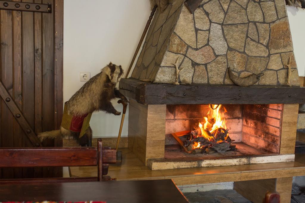 Hera Guest House Chiflik Esterno foto